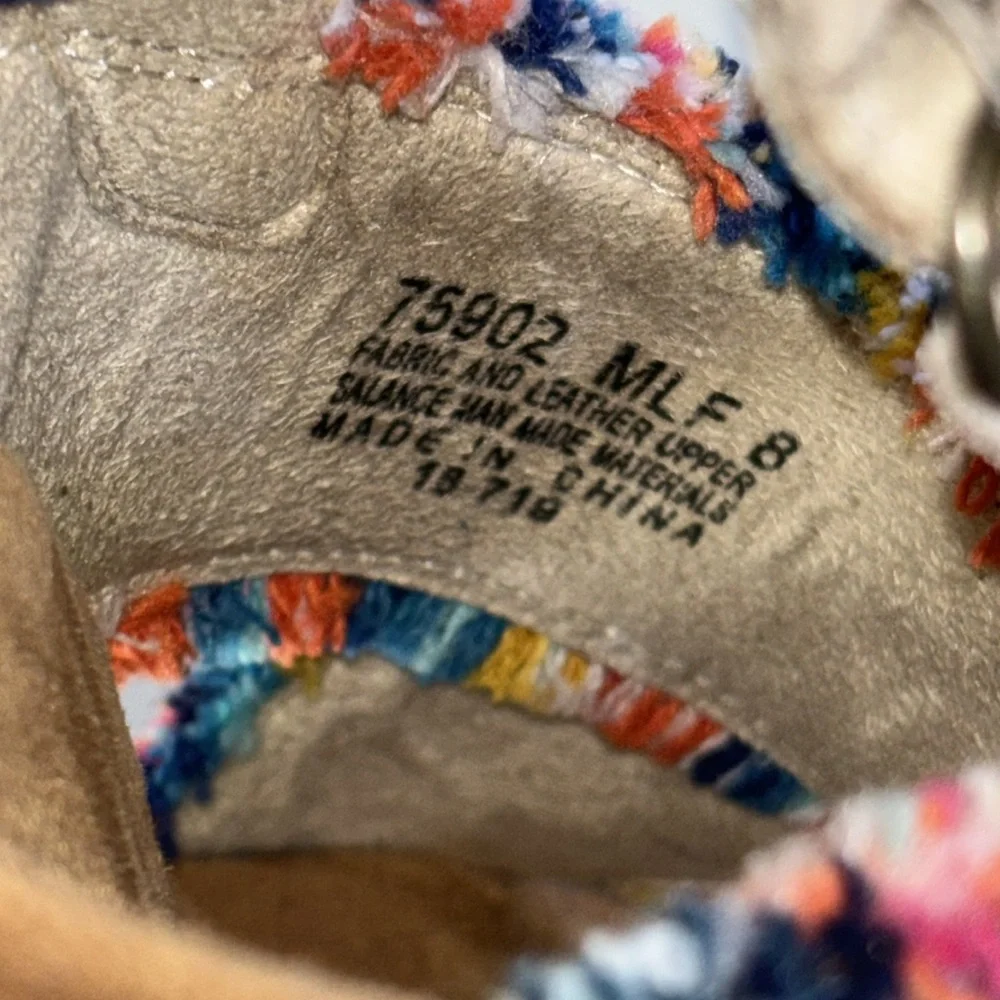 Espadrille Size 8 Minnetonka BREEZE MULTI LAREDO FABRIC Size8 Box Beach Vibes
